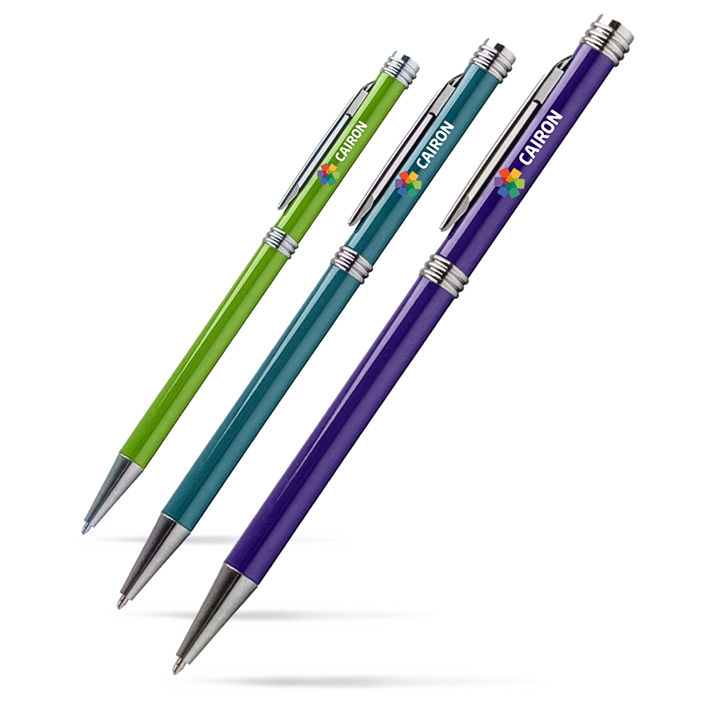 Drei schlanke Kugelschreiber in Grün, Türkis und Violett mit silbernen Kappen und Clip; auf jedem Schaft das bunte CAIRON-Logo.